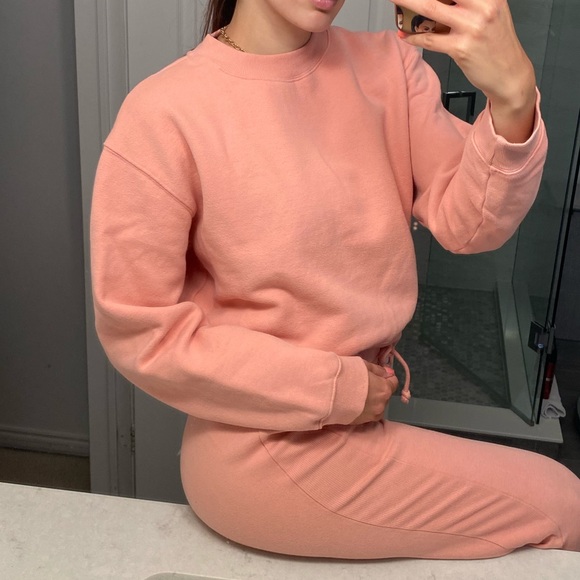 TNA sweatsuit